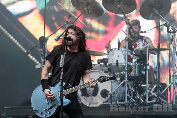 FOO FIGHTERS - 2018-06-17 - BRETIGNY-SUR-ORGE - Base Aerienne 217 - Main Stage - 